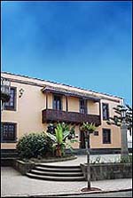 Exterior de la Casa-Museo Tomás Morales, Moya, Gran Canaria